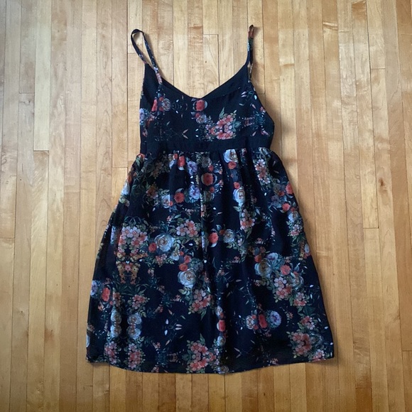 ANGELEYE LONDON BLACK FLORAL DRESS - Picture 3 of 5